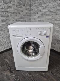Стиральная машина Indesit WISL 82 Стиральная машина Indesit WISL 82